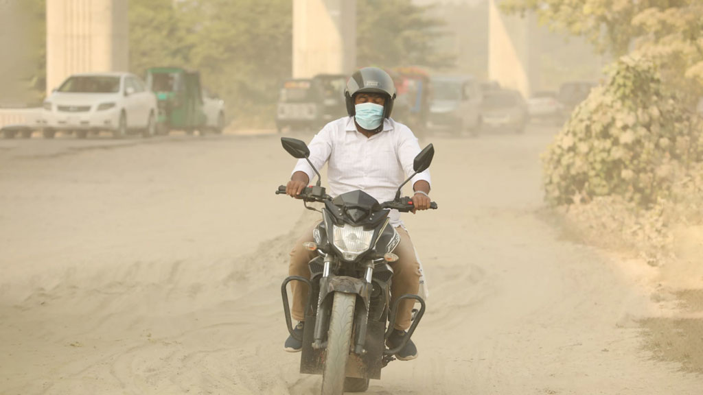 বায়ুমানে উন্নতি নেই, দূষিত শহরের তালিকায় শীর্ষ দুইয়ে ঢাকা