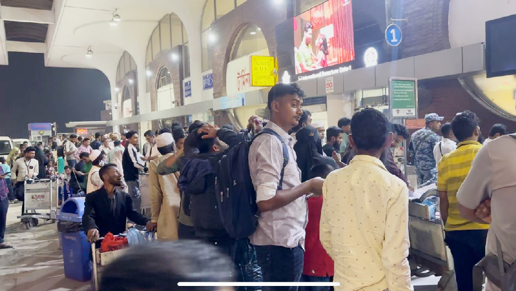 ফ্লাইট বাতিল হওয়া যাত্রীদের রাতযাপনের ব্যবস্থা করবে সরকার