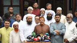 সরকারের আচরণে মনে হচ্ছে ‘ছেড়ে দে মা, কেঁদে বাঁচি’: জামায়াত নেতা আযাদ