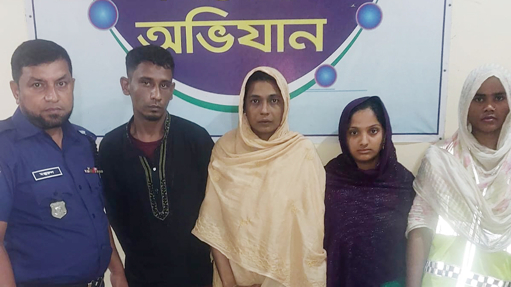 নীলফামারীতে অজ্ঞান পার্টির ৩ সদস্য গ্রেপ্তার