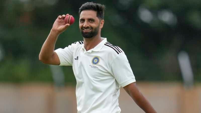 কাশ্মীরের ইতিহাস গড়ে ভারতীয় দলে কড়া নাড়ছেন নবি