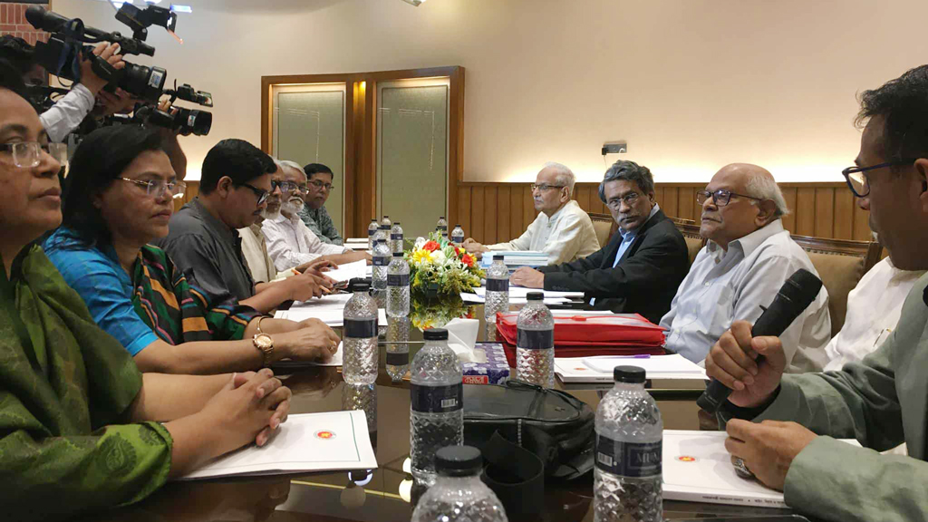 জাতীয় সনদ তৈরিতে শুধু কমিশন নয়, রাজনৈতিক দলগুলোর ভূমিকাও গুরুত্বপূর্ণ: আলী রীয়াজ