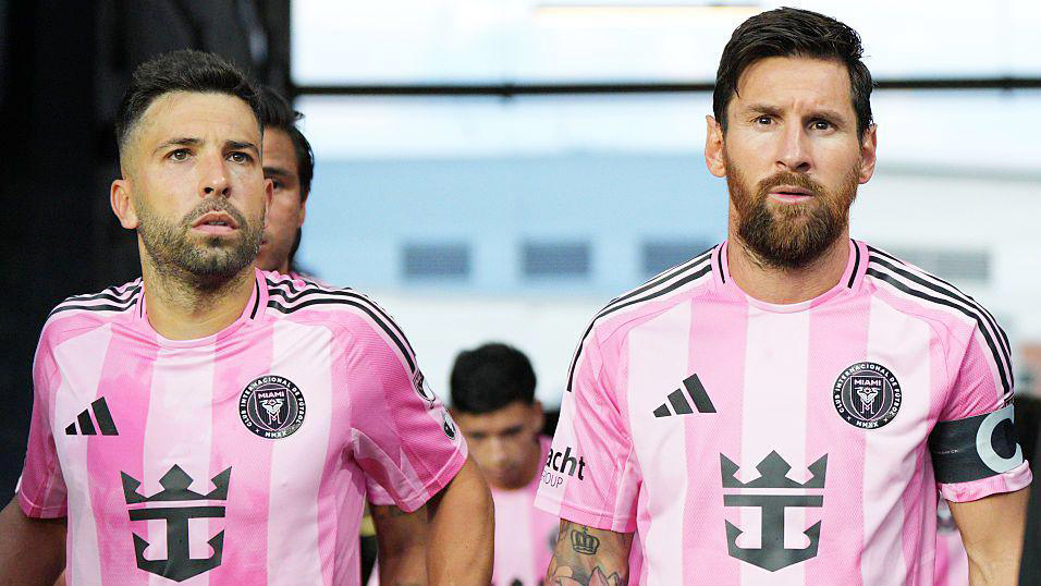 বিদায়ী ম্যাচের আগে আবেগী হয়ে পড়লেন মেসির সতীর্থ