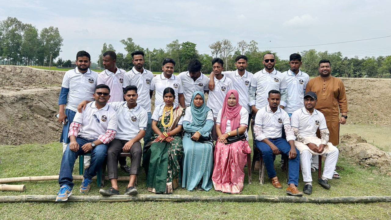 অলোয়া উচ্চ বিদ্যালয়ের শিক্ষার্থীদের ঈদ পুনর্মিলনী