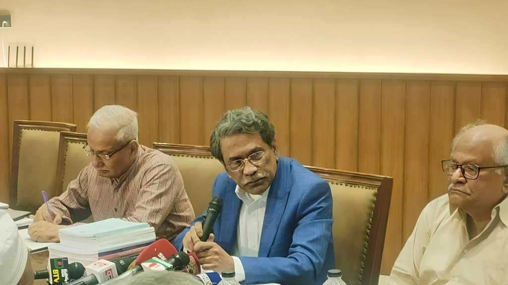 জাতীয় ঐকমত্যে পৌঁছাতে সহযোগীদের সঙ্গে আলোচনা করুন, দলগুলোর প্রতি আলী রীয়াজ