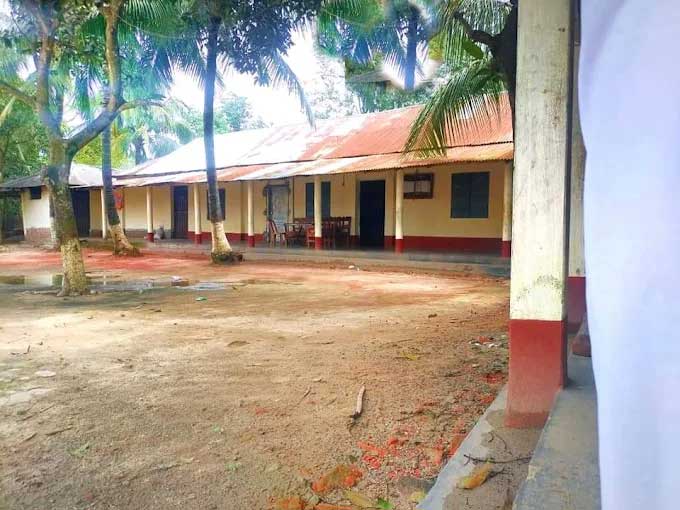 এক মাদ্রাসায় ৬ পদে নিয়োগে ৪০ লাখ টাকার বাণিজ্য