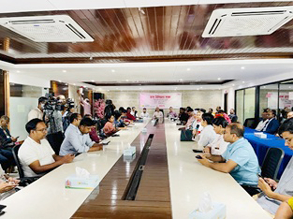 মানবিক ও প্রযুক্তিনির্ভর স্বাস্থ্যসেবা নিশ্চিত করার আহ্বান স্বাস্থ্য বিশেষজ্ঞদের