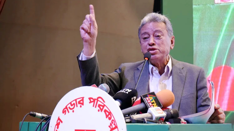 গণতন্ত্রের ‘টর্চ বেয়ারার’ তারেক রহমানের অপেক্ষায় বাংলাদেশ: আমীর খসরু