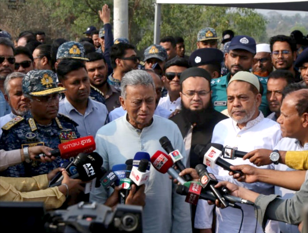 অর্থনীতি পুনরুদ্ধারে ট্যাক্স বাড়াতে হবে: অর্থমন্ত্রী