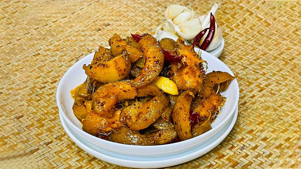 আমড়ার টক ঝাল মিষ্টি আচার