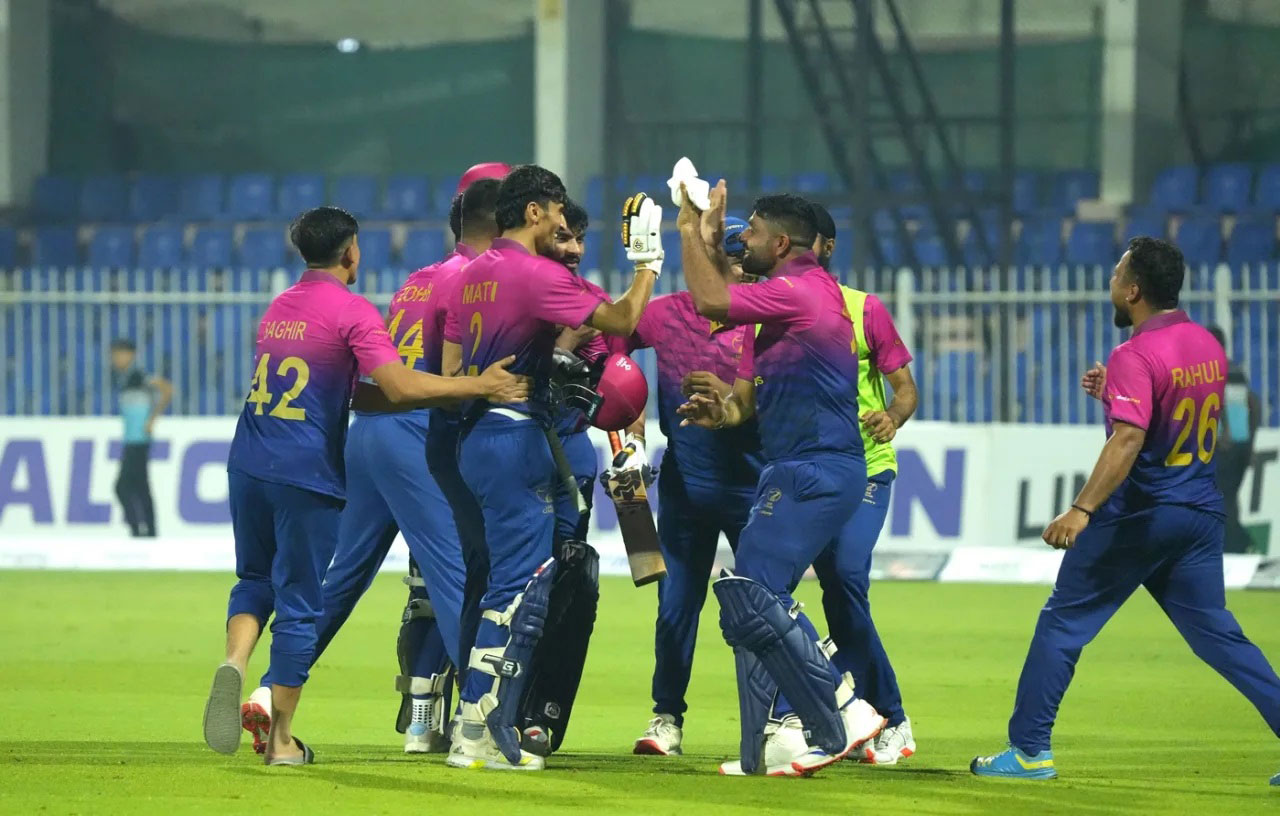 বাংলাদেশকে টি-টোয়েন্টি ‘শিখিয়ে’ ভাষা হারিয়ে ফেলেছে আমিরাত