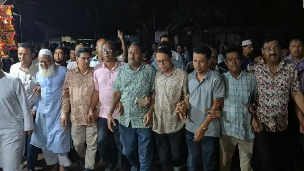 ব্যারাজ অনুমোদনে রাজবাড়ীতে আনন্দ মিছিল