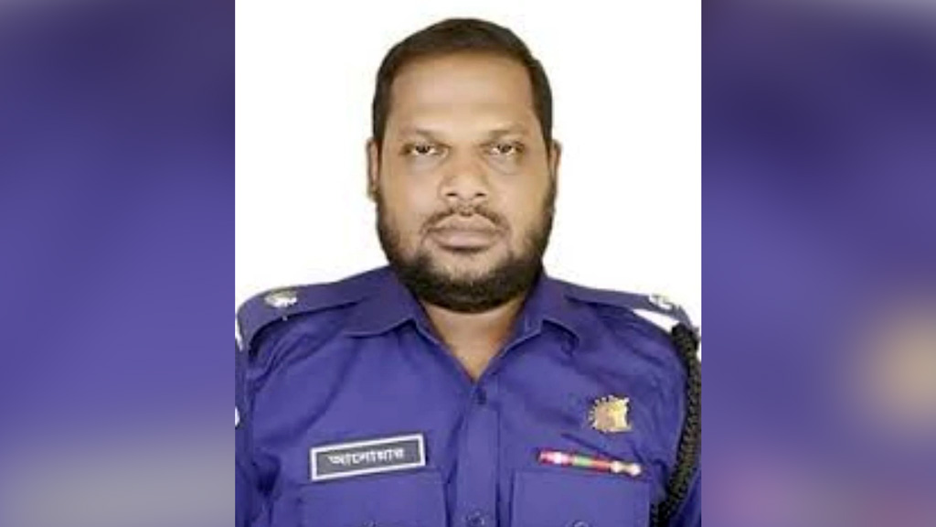 চাঁদাবাজদের বিরুদ্ধে কঠোর অবস্থান নেওয়া অতিরিক্ত পুলিশ সুপারকে বদলি