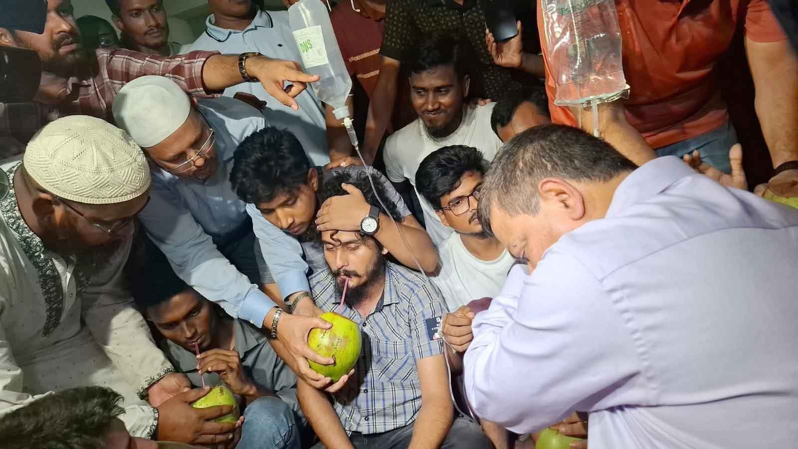 বেরোবিতে ছাত্র সংসদ নির্বাচন অক্টোবরে, অনশন ভাঙলেন বাকি শিক্ষার্থীরাও