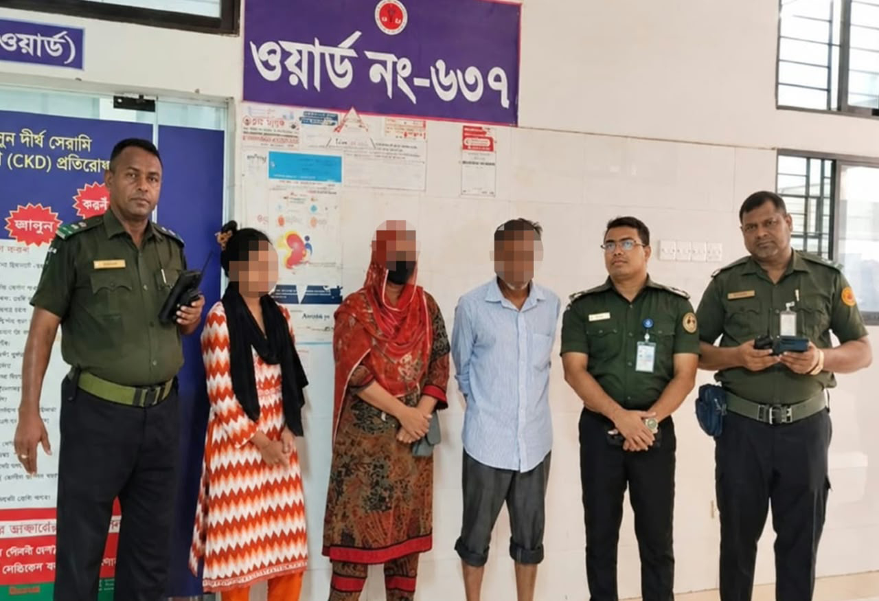 সোহরাওয়ার্দী হাসপাতালে আনসারের অভিযানে ৩ দালাল আটক
