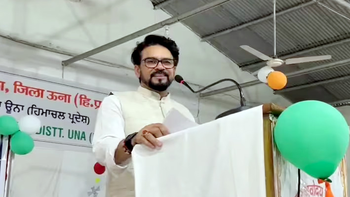 ‘নিল আর্মস্ট্রং নয়, সবার প্রথম মহাকাশ ভ্রমণ করেছেন শ্রী হনুমান’