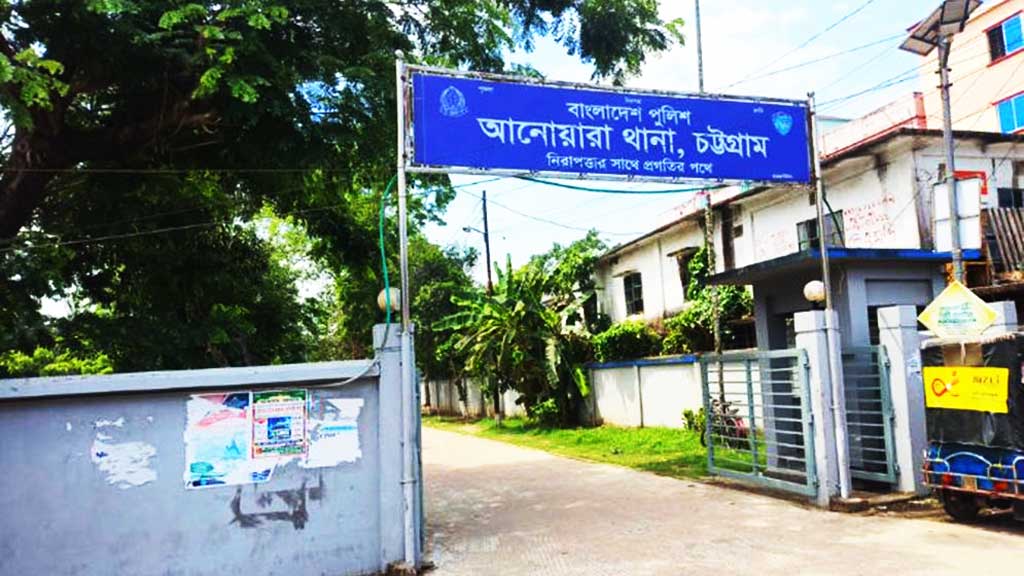 পুত্র-পুত্রবধূ গেছেন বেড়াতে, ঘরে ঝুলছিল মায়ের নিথর দেহ