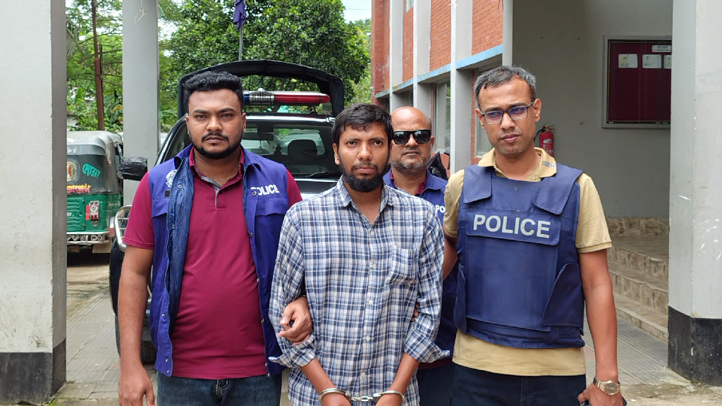 আনোয়ারায় কাঁচি ও ছুরিকাঘাতে মা-বাবাকে হত্যা: চাচার মামলা