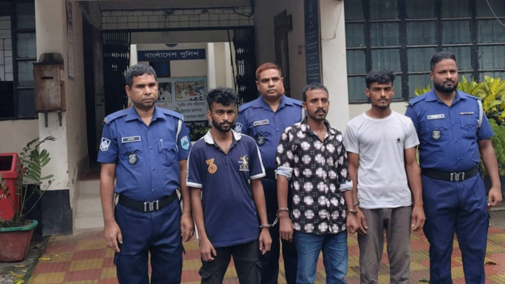 কাজের কথা বলে ডেকে নিয়ে রাজমিস্ত্রিকে অপহরণ: গ্রেপ্তার ৩