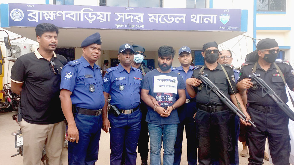 ব্রাহ্মণবাড়িয়ায় অপহৃত মাদ্রাসাছাত্র নারায়ণগঞ্জে উদ্ধার, অপহরণকারী গ্রেপ্তার