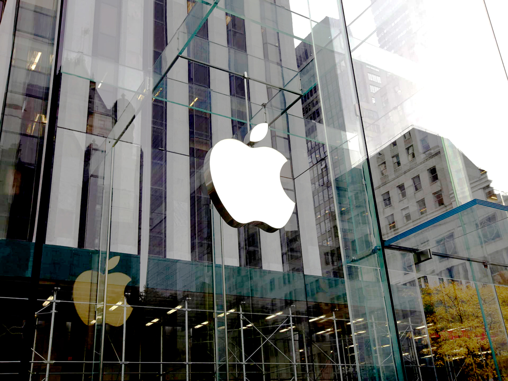 শীর্ষ কর্মকর্তাদের বিদায়ে টালমাটাল অ্যাপল, ছাড়তে পারেন চিপ বিভাগের প্রধানও