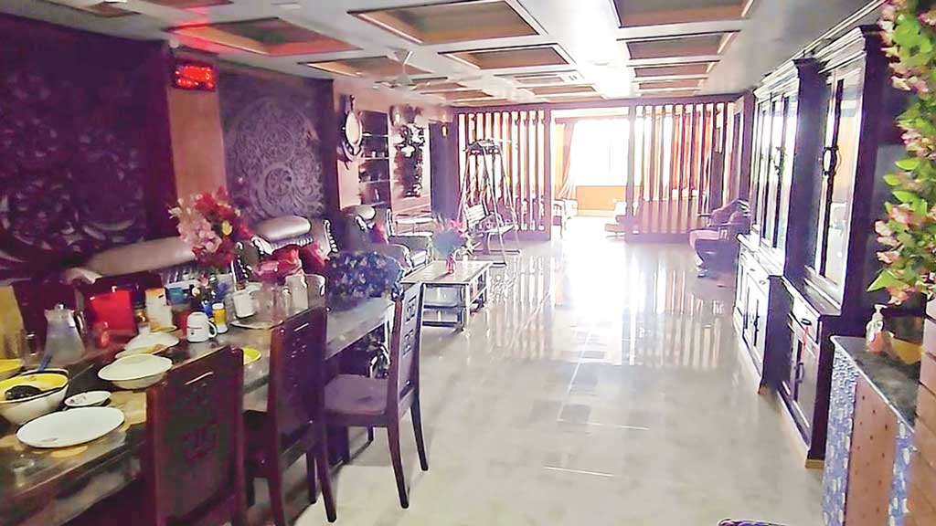 রাজশাহী: আরডিএর মার্কেট গিলেছেন তিনি