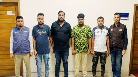 অনলাইন জুয়া ও অর্থ পাচার চক্রের চার সদস্য গ্রেপ্তার