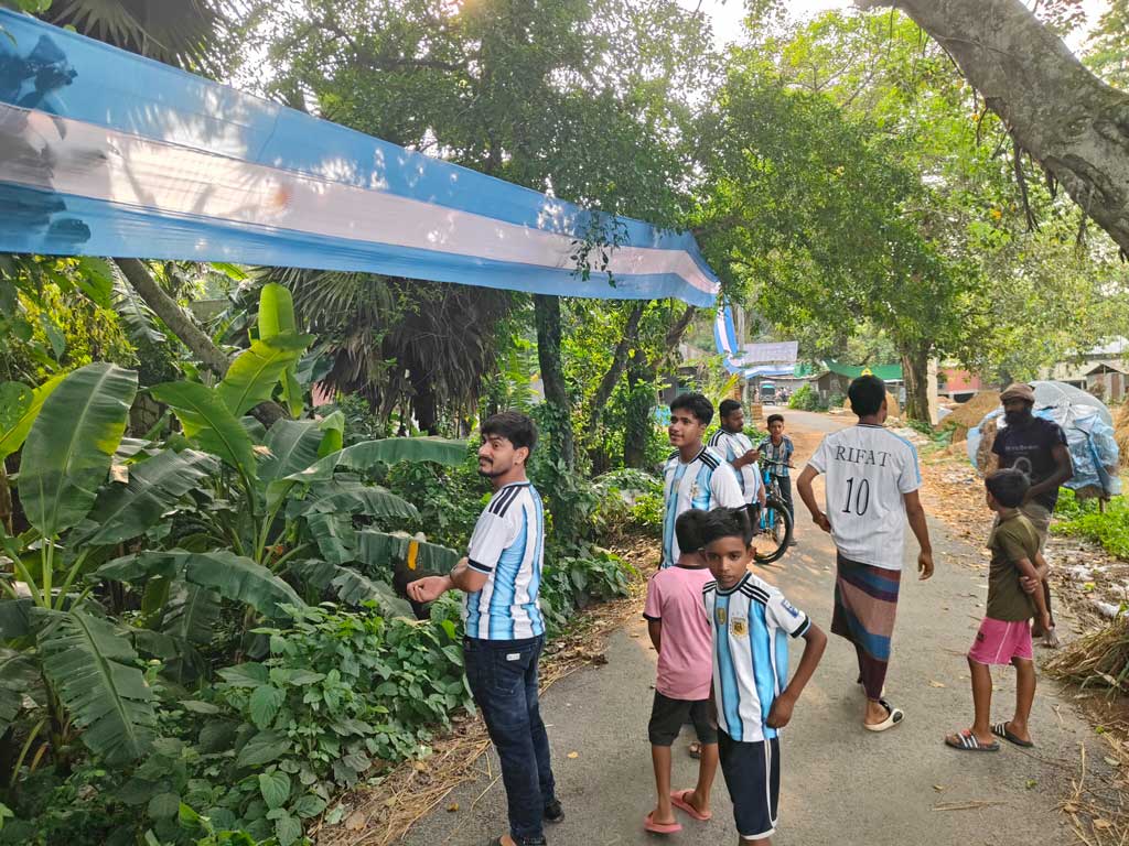 আর্জেন্টিনা ফাইনালে উঠলেই মহিষ জবাই, ঠাকুরঝিপাড়া গ্রামে সাড়ে তিন হাজার ফুট পতাকা