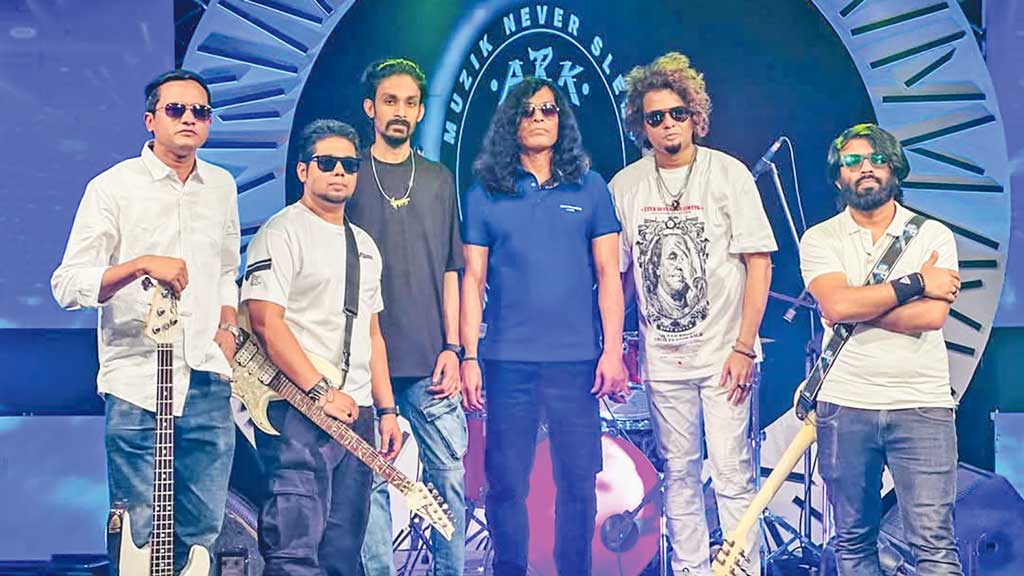 হাসান ও আর্ককে সম্মান জানিয়ে অপ্রীতিকর ঘটনার প্রতিবাদে কনসার্ট