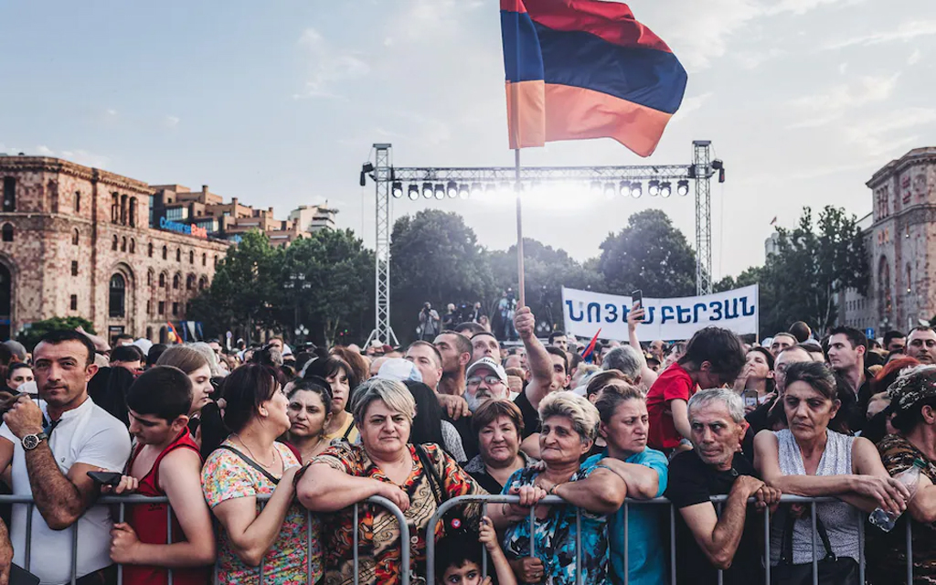 অসন্তুষ্ট নারীদের জন্য ‘সেক্স মন্ত্রণালয়’ করতে চায় আর্মেনিয়ার রাজনৈতিক দল