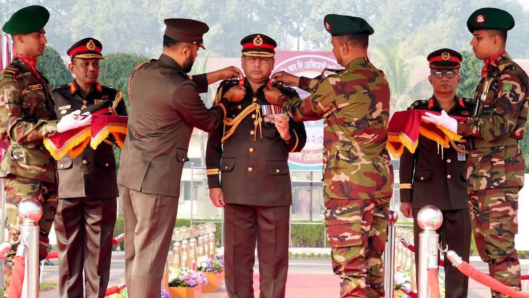 সদা প্রস্তুত থাকতে ইস্ট বেঙ্গলকে সেনাপ্রধানের আহ্বান