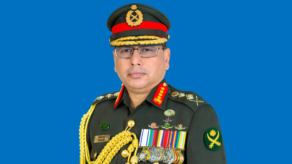 হজ পালনের উদ্দেশ্যে সৌদি আরব গেলেন সেনাবাহিনীর প্রধান