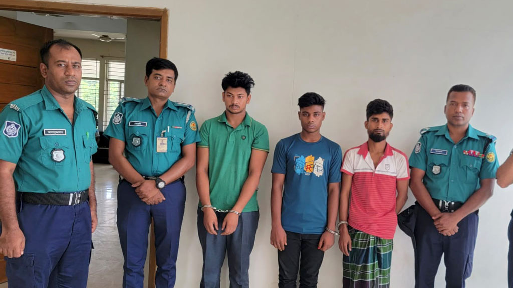 পরিবহন ব্যবসায়ীকে হত্যার পর ডিপোতে লাশ পুঁতে রাখা হয়: পুলিশ