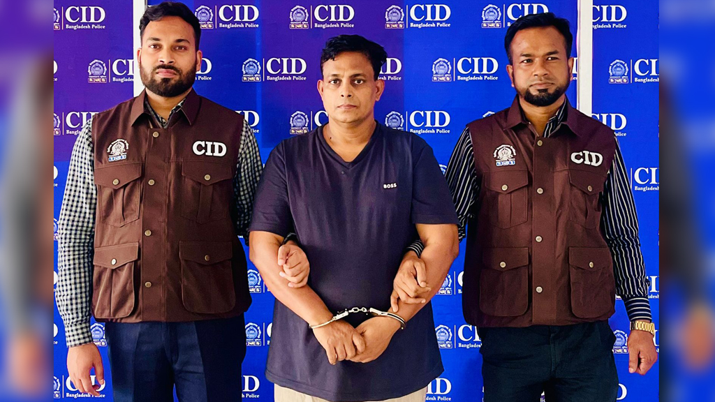 গ্রাহকের ১২০ কোটি টাকা আত্মসাৎ, হলিস্টিক হোম বিল্ডার্সের ডিএমডি গ্রেপ্তার