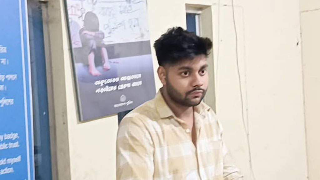 প্রেমিকার সঙ্গে দেখা করতে সীমান্ত দিয়ে অনুপ্রবেশ, ভারতীয় যুবক আটক