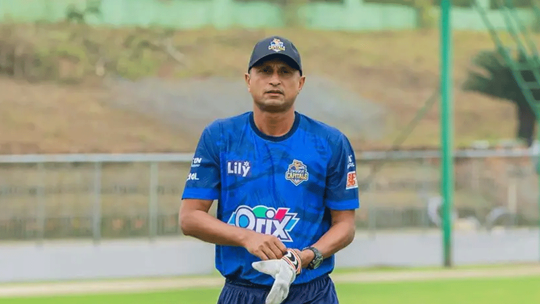 শান্তদের জন্য হাতে কী লিখে আনেন ফিল্ডিং কোচ