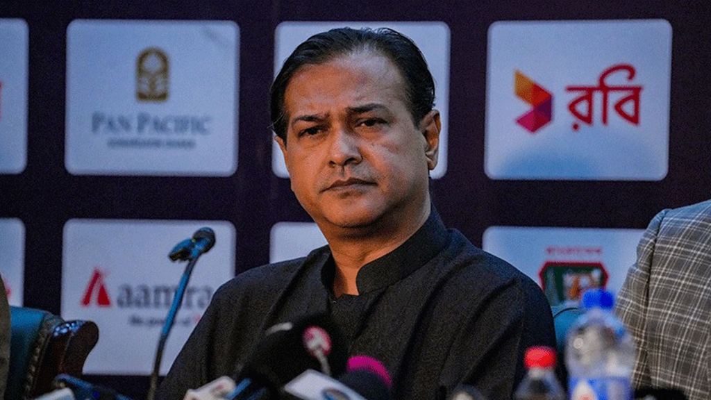 ফুটবল ভক্তদের কাছে আসিফের দুঃখপ্রকাশ