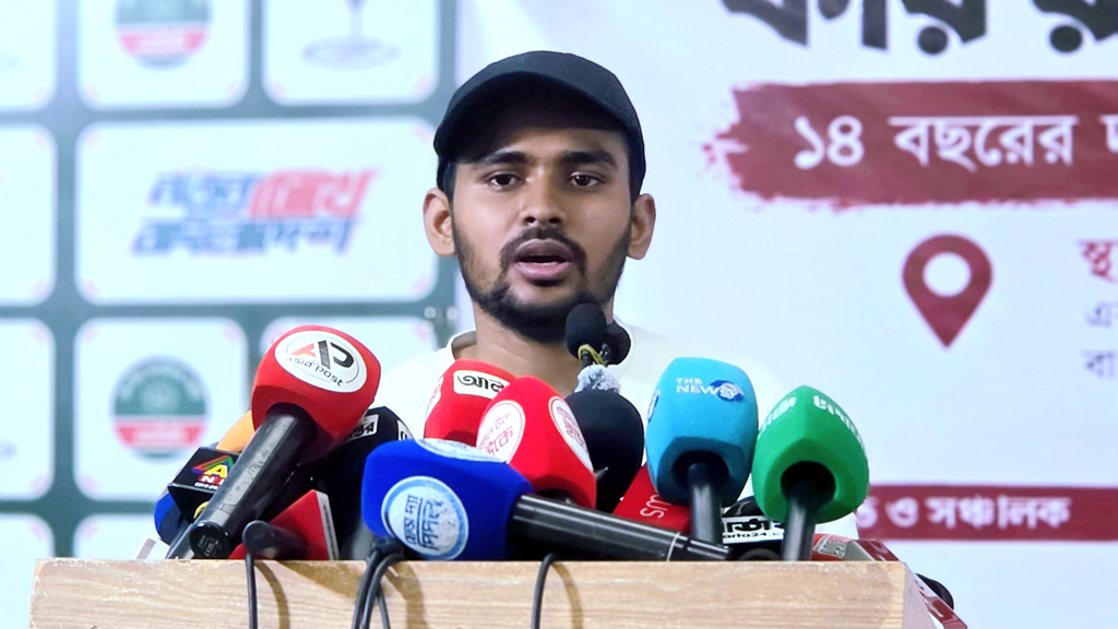 দুর্গাপূজায় সহিংসতা ঠেকাতে আগাম ব্যবস্থা নেওয়ার আহ্বান আসিফ মাহমুদের