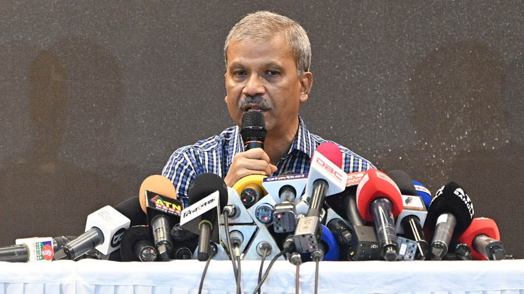 পরিবারের সদস্যদের বাইরে ঘনিষ্ঠরাও দিতে পারবে অঙ্গপ্রত্যঙ্গ: আইন উপদেষ্টা