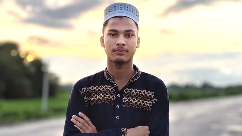 ১৫ বছর পর বাবা ফিরলেন, সেদিনই ছেলের লাশ