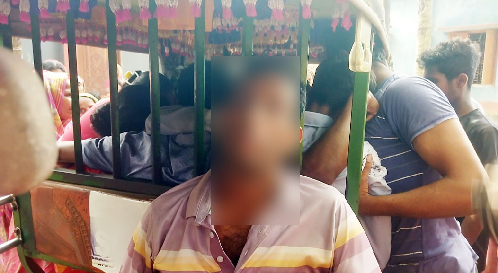 খুলনায় খাবার খেয়ে অসুস্থ ৪ পরিবারের ২০ সদস্যসহ ২২ জন