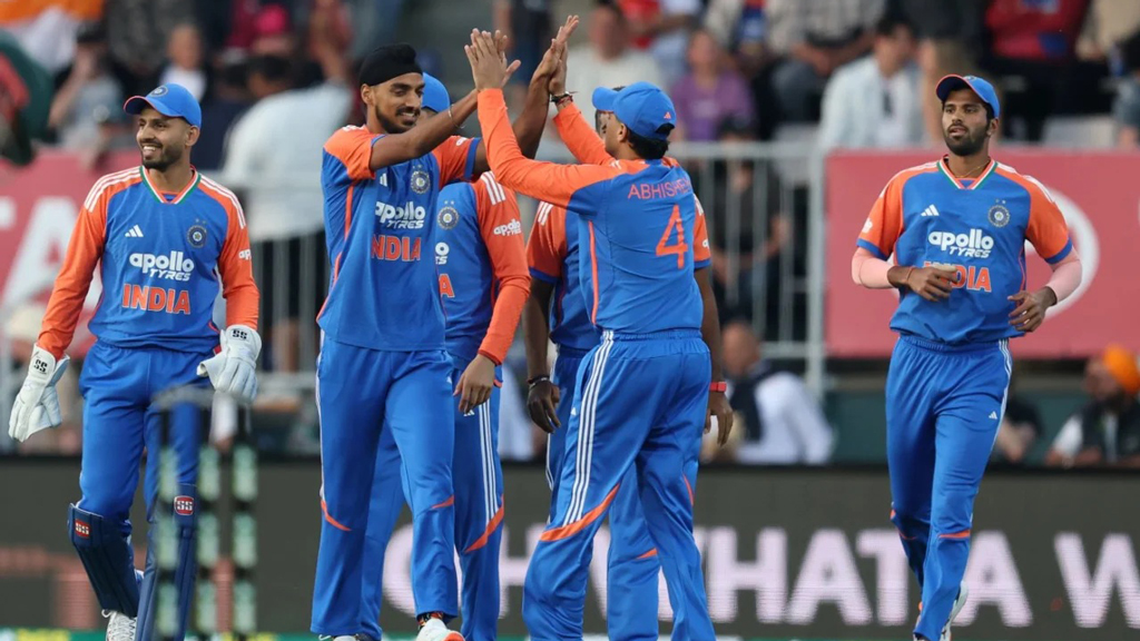 অস্ট্রেলিয়াকে হারিয়ে সমতায় ফিরল ভারত