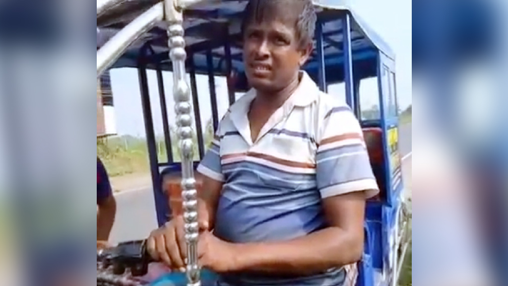 ফেসবুকে ভাইরাল ভিডিও দেখে অটোরিকশাচালককে গ্রেপ্তার