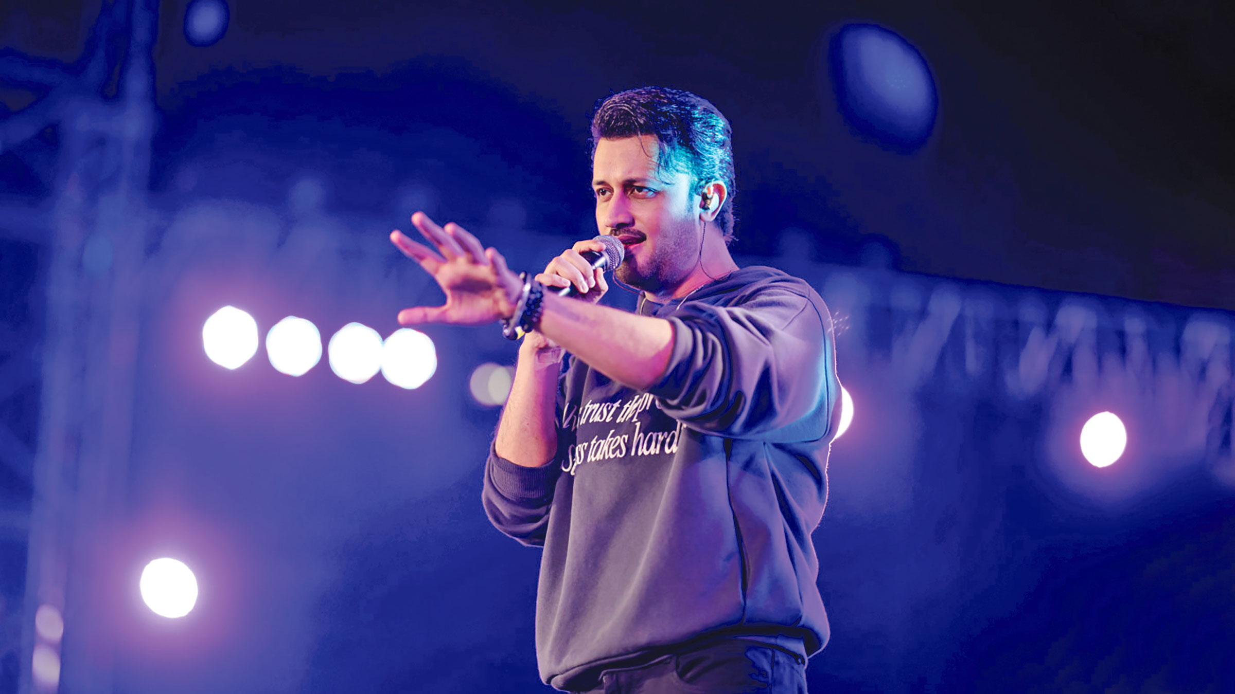 যৌথ আয়োজনে হবে আতিফ আসলামের কনসার্ট