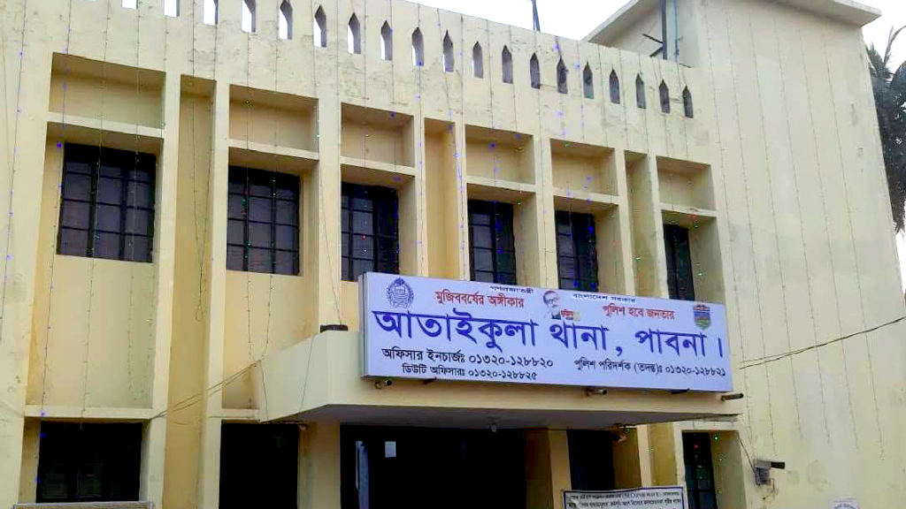 পুকুরে মাছ ধরতে গিয়ে বিদ্যুতায়িত হয়ে স্বামী-স্ত্রীর মৃত্যু