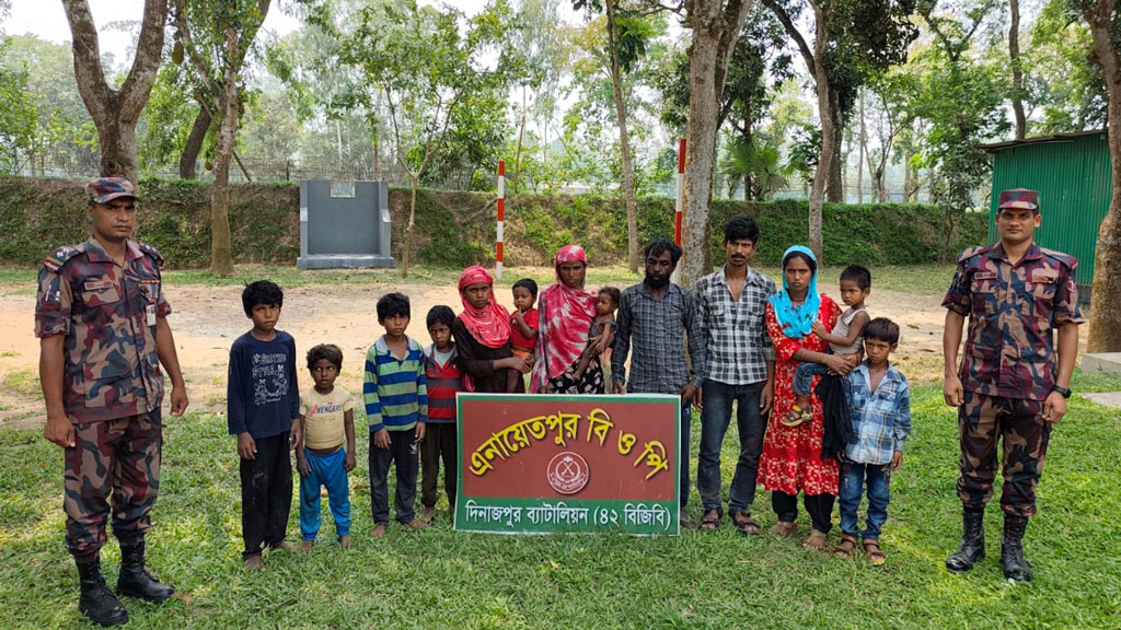 দিনাজপুর ও ঠাকুরগাঁও সীমান্ত দিয়ে আরও ২০ জনকে পুশ ইন বিএসএফের
