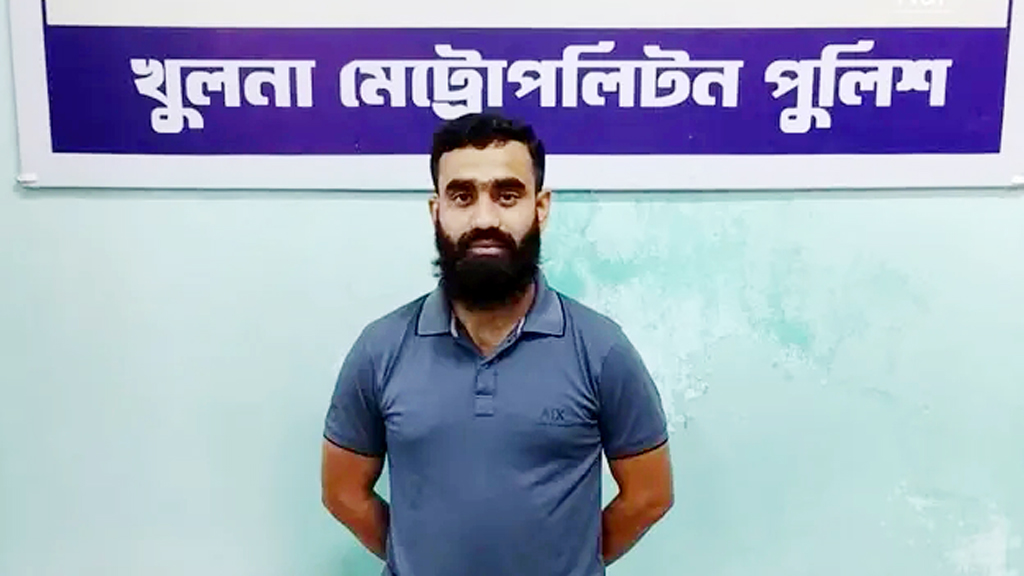 খুলনায় যুবদল কর্মী রাসু হত্যায় আটক যুবককে ডিবি কার্যালয়ে জিজ্ঞাসাবাদ