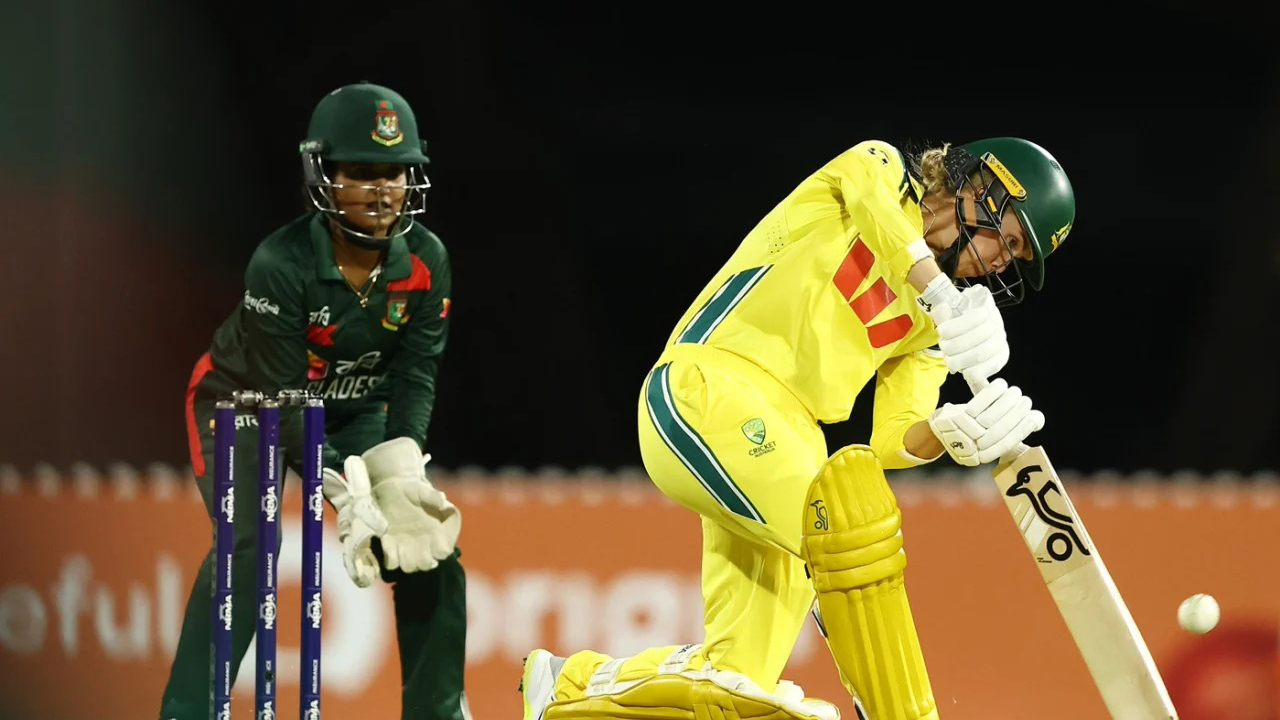 অস্ট্রেলিয়ার কাছে ধবলধোলাই বাংলাদেশ
