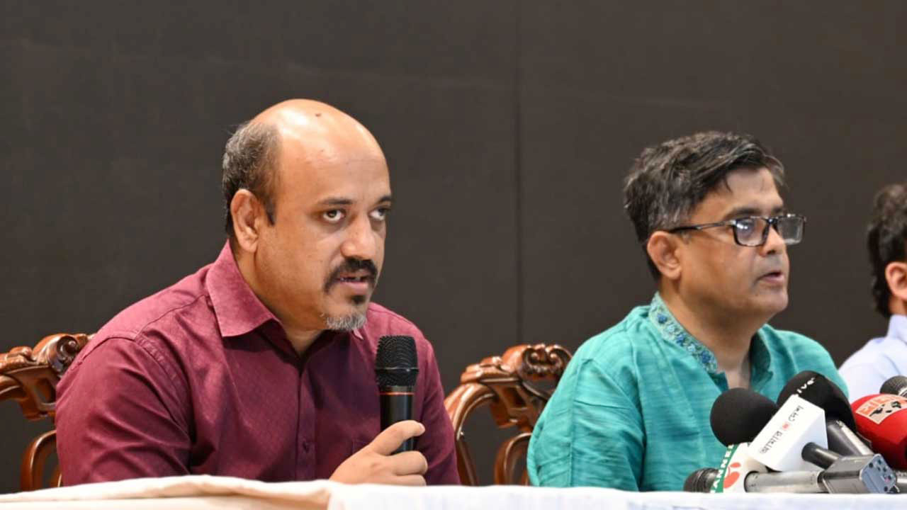 ভুল সংবাদ প্রকাশ করলে ব্যবস্থা নেবে সরকার: প্রধান উপদেষ্টার প্রেস উইং