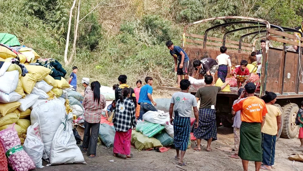 মিয়ানমারে ৯০ হাজার মানুষ বাস্ত্যুচুত